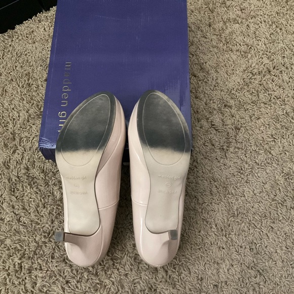 Nude heels - closet staples! 9 DSW Patent Leather - Picture 6 of 8